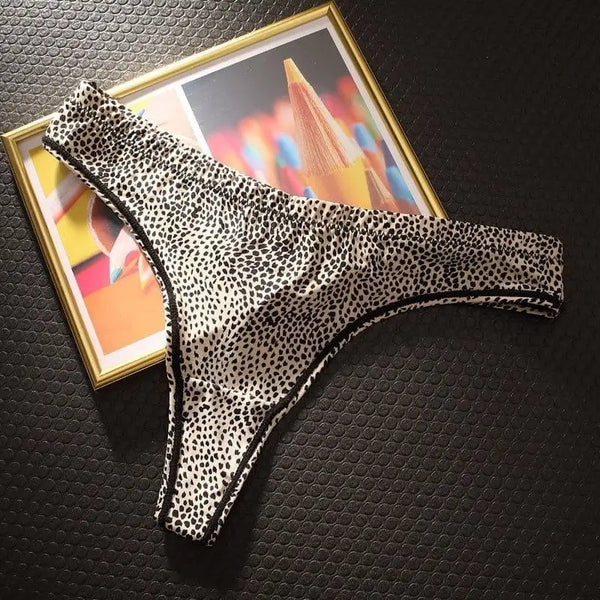 String Léopard Femme motif 3